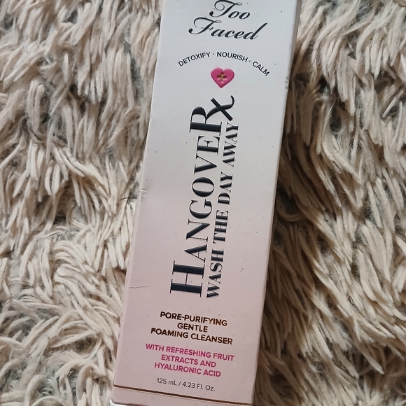 Too Faced Hangover Pore Purifying Cleanser - Picture 6 of 6